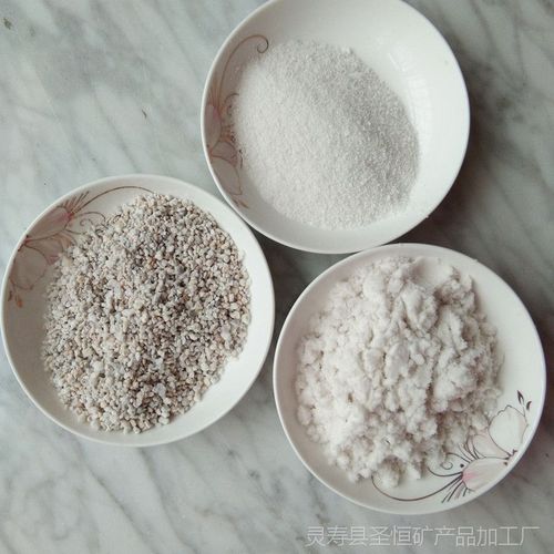 厂家销售膨胀珍珠岩 颜色白 除渣剂 铸造用珍珠岩颗粒